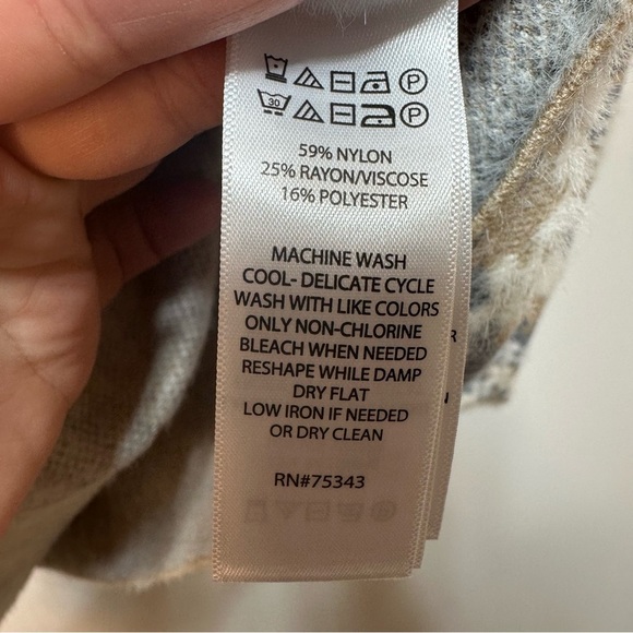 Cupcakes And Cashmere Sweater M Long Sleeve Tan/Grey/White Geo Soft Fuzzy Mock - Picture 5 of 7